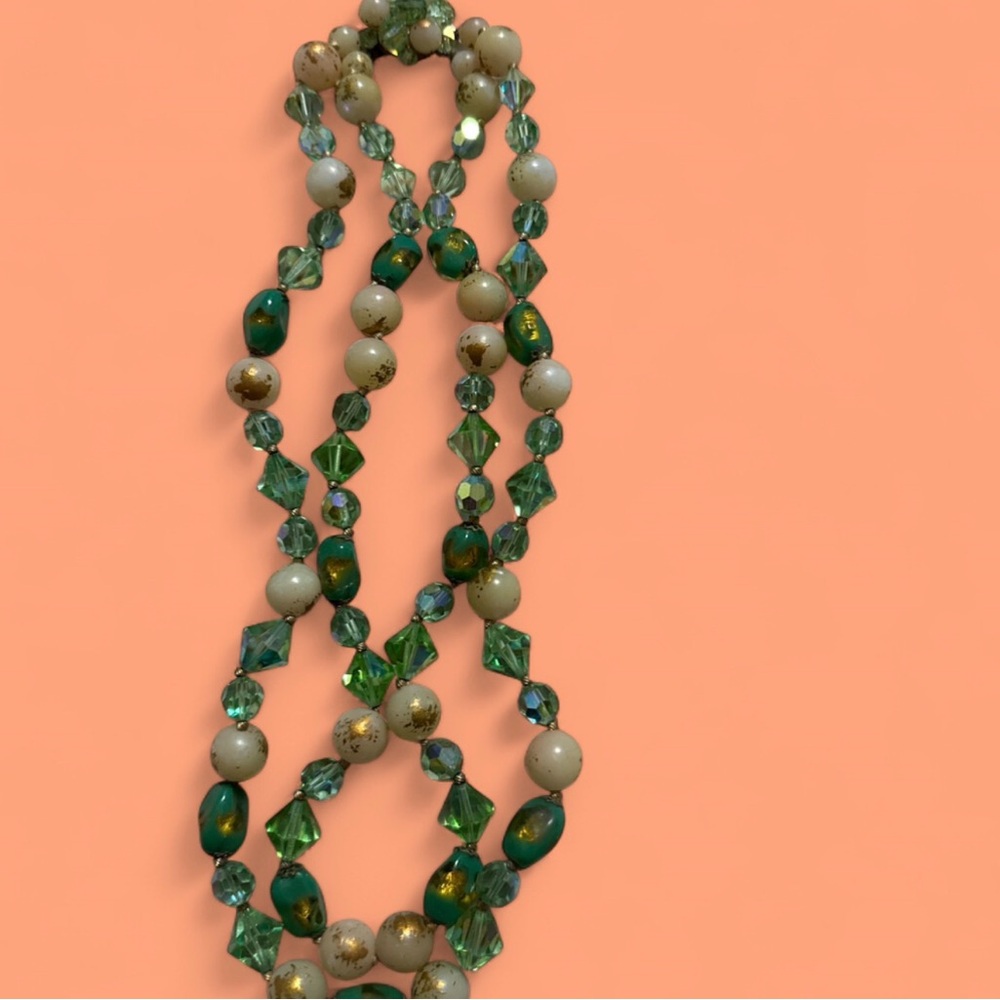 Elegant Green and Gold Beaded Necklace